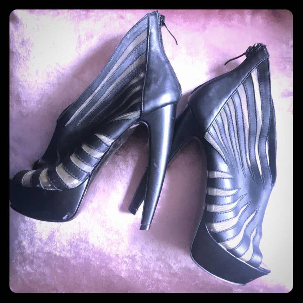 Bebe platform HIGH heels!